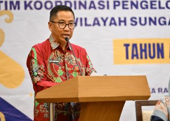 Kepala Bappedalitbang Buka Rapat Komisi dan Sidang Pleno Ke-III TKPSDA WS Jelai-Kendawangan Tahun 2024