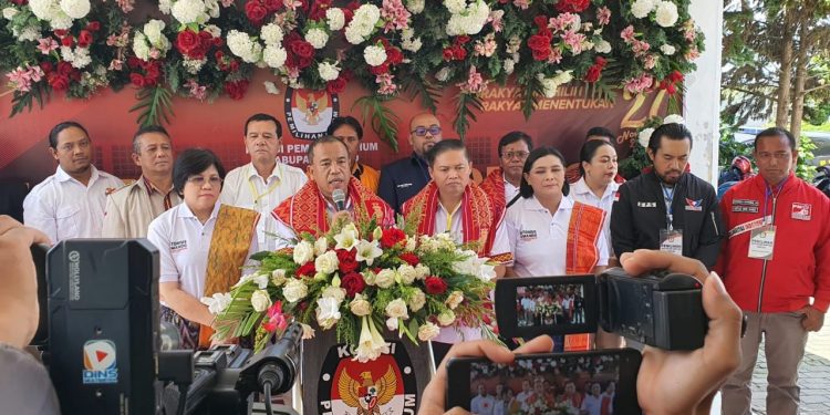 Tiga Bapaslon Bupati dan Wakil Bupati Mendaftar ke KPU Karo