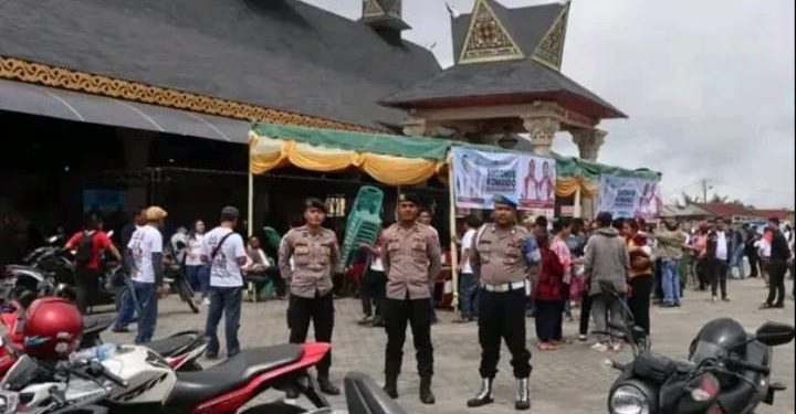 Polres Tanah Karo Siagakan Keamanan Deklarasi Damai Salah Satu Paslon Bupati di Jambur Milala Mas Kabanjahe