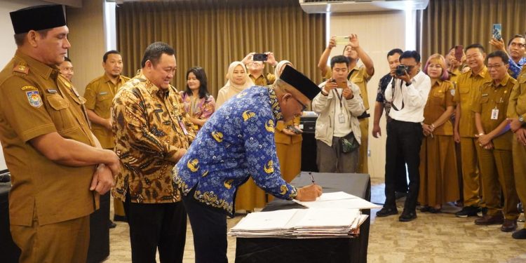 Plt Sekda M Katma F Dirun Tandatangani PKS Sinergi dan Optimalisasi Pengelolaan Opsen dan Pajak Daerah