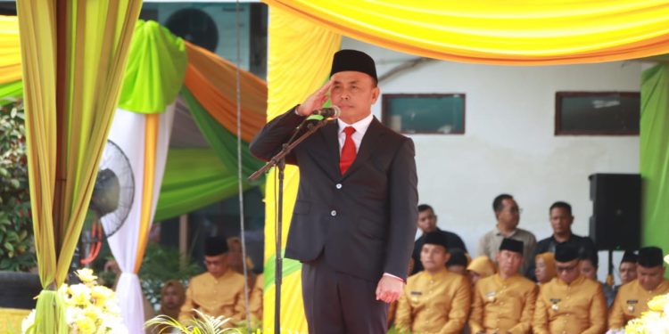Gubernur Kalteng Inspektur Upacara HUT ke-65 Kabupaten Kobar