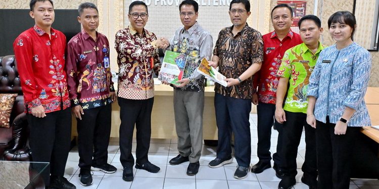 Jelang Pilkada, Bappedalitbang Sampaikan Dokumen Rancangan Teknokratik RPJMD Prov. Kalteng 2025-2029 kepada KPU