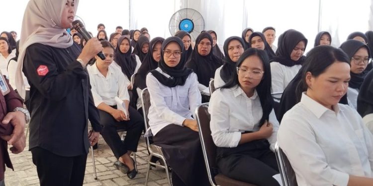 Kepala BKD Prov. Kalteng Tinjau Pelaksanan SKD CPNS