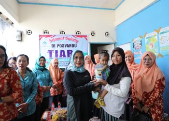 Kadis TPHP Prov. Kalteng Kunjungi Posyandu Tiara Dalam Rangka Program Upaya Percepatan Penurunan Stunting
