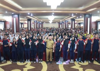Gubernur Sugianto Sabran Buka Penyuluhan Penyiapan Tenaga Kerja Siap Pakai Bagi Siswa-Siswi SMA dan SMK di Kalteng