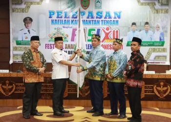 Plt. Kepala Biro Kesra Ahmad Pahruka Lepas Kafilah Kalteng Ikuti Ajang FASI XII Tingkat Nasional