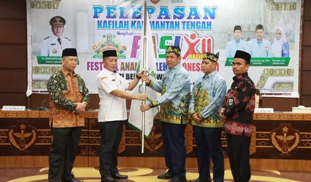 Plt. Kepala Biro Kesra Ahmad Pahruka Lepas Kafilah Kalteng Ikuti Ajang FASI XII Tingkat Nasional