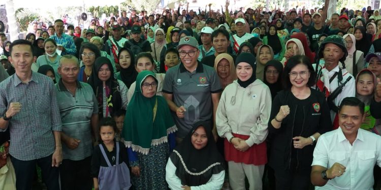 Antusias Hadiri Pembukaan Pasar Murah, Ribuan Warga Padati Halaman Masjid Agung Al Falah Sampit