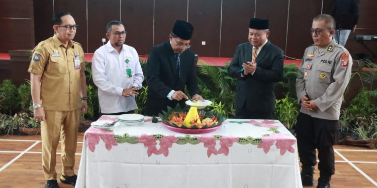 Pemprov Kalteng Laksanakan Upacara Peringatan Hari Kesehatan Nasional 2024