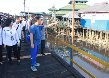 Gubernur Sugianto Sabran Tinjau Kondisi Sampah di Kawasan Kampung Puntun