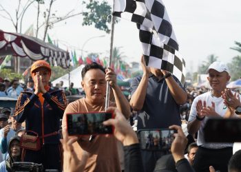 Gubernur Sugianto Sabran Lepas Peserta Fun Walk Kalteng Berkah