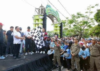 Gubernur Kalteng Jalan Sehat Bersama Masyarakat Pangkalan Bun