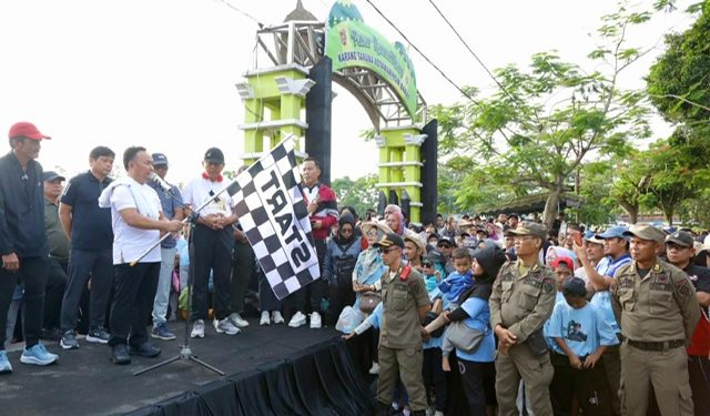 Gubernur Kalteng Jalan Sehat Bersama Masyarakat Pangkalan Bun