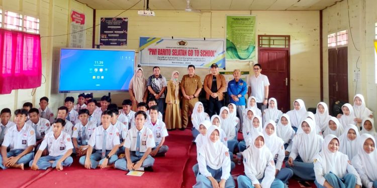 PWI Kabupaten Barsel Go To School