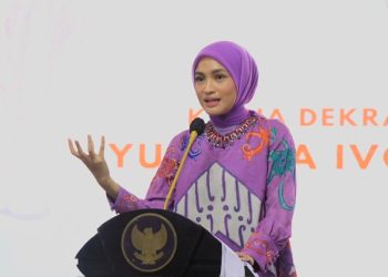 Ketua Dekranasda Ivo Sugianto Sabran Buka Kegiatan Peningkatan Desain Kriya dan Wastra Kalteng
