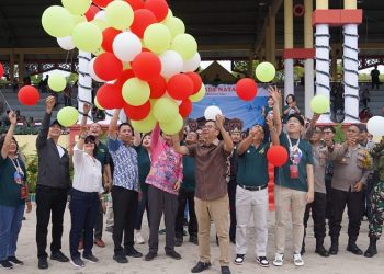 Pembina Kerohanian ASN Kalteng Lepas Peserta Parade Natal Tahun 2024