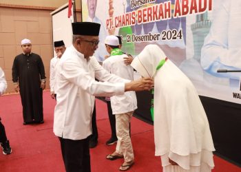 PlT Sekda HM Katma F Dirun Lepas Rombongan Umrah Pemprov Kalteng
