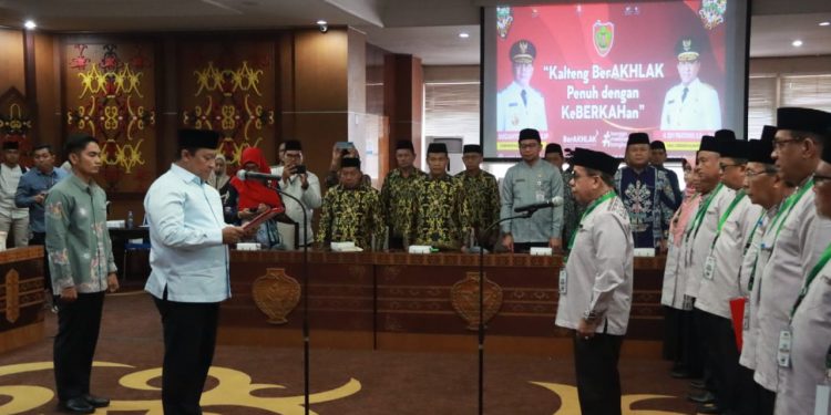 Wagub Edy Pratowo Lantik Dewan Hakim dan Panitera MTQH XXXII Tahun 2024