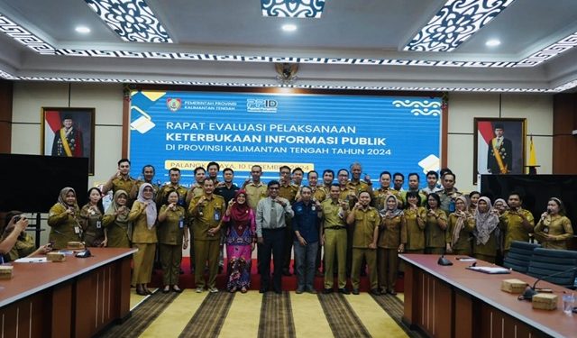 Kadis Kominfosantik Kalteng Buka Rapat Evaluasi Pelaksanaan Keterbukaan Informasi Publik