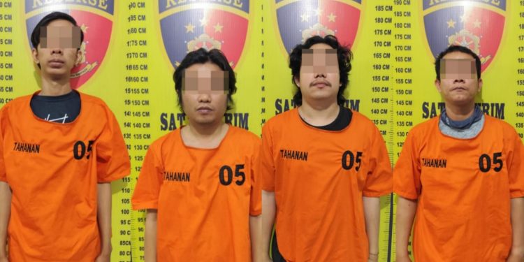Tim Opsnal Sat Reskrim Polres Pematangsiantar, Amankan 4 Pria Lagi Asik Berjudi