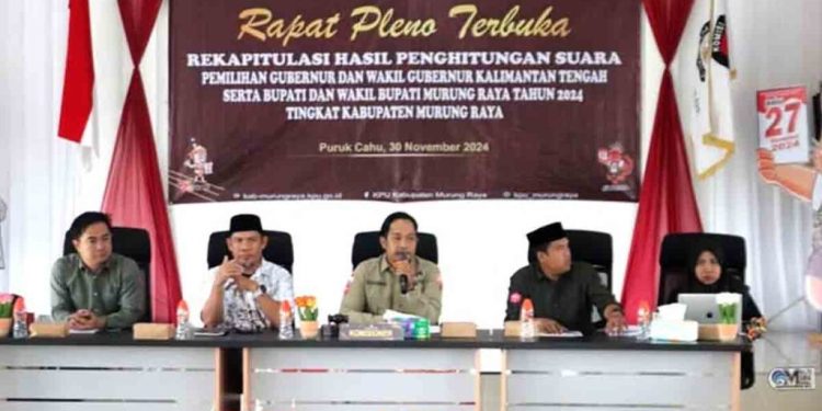 KPU Melaksanakan Rapat Pleno Terbuka Rekapitulasi Perhitungan Suara Cabup dan Cawabup Mura