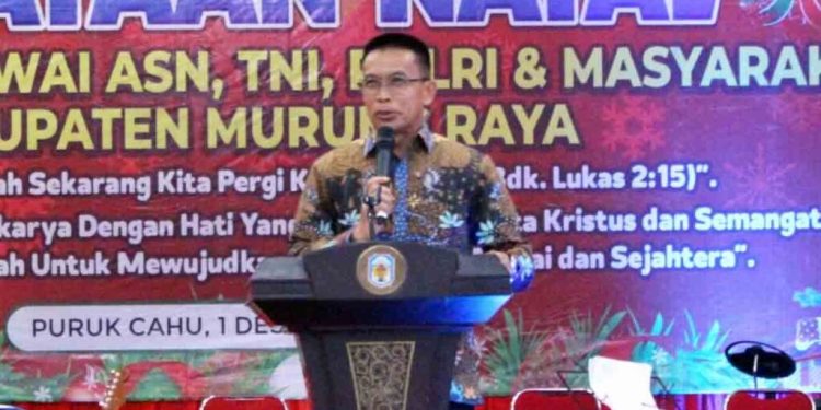 Pj Bupati Mura Menghadiri Ibadah Perayaan Natal Oikumene Murung Raya 2024