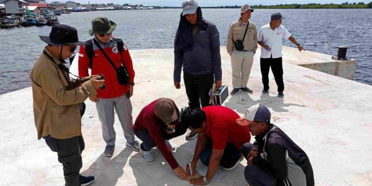 Dislutkan Prov. Kalteng Dampingi Inspektorat Evaluasi Lapangan Pembangunan Dermaga PP Kuala Jelai
