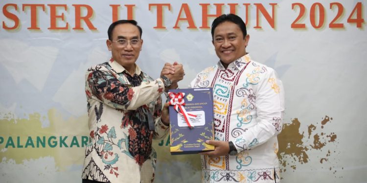 Wagub Edy Pratowo Terima LHP Kinerja dan Kepatuhan Semester II Tahun 2024 Dari BPK Perwakilan Kalteng