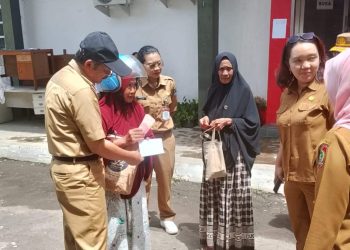 Inspektur Kalteng Pimpin Evaluasi Penyaluran Bansos UEP dan Bansos DBH DR