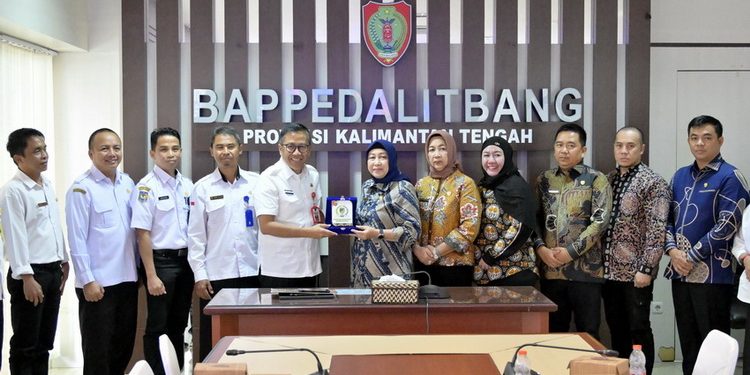 Komisi III DPRD Barito Utara Kunker ke Bapperida Kalteng