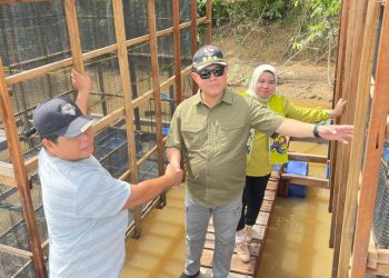 Deddy Winarwan Tinjau Keramba Ikan Milik Warga di Buntok Seberang