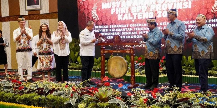 Plh Asisten Pemkesra Maskur Buka Musda I PHRI Provinsi Kalteng Tahun 2025