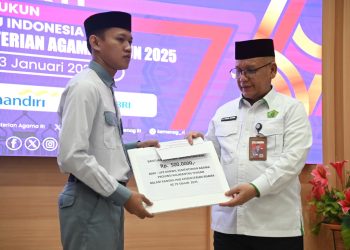 Syukuri HAB dengan Berbagi Beasiswa dan Santunan