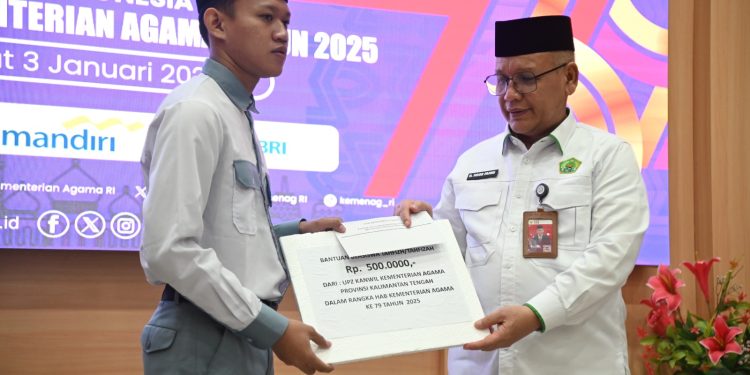 Syukuri HAB dengan Berbagi Beasiswa dan Santunan