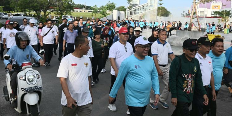 Ratusan Peserta Ikuti Jalan Sehat Kerukunan
