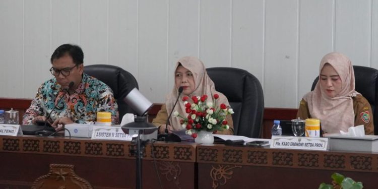 Asisten Ekbang Sri Widanarni Pimpin Rapat Persiapan Pelaksanaan National Halal Fair 2025