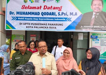 Wakil Kepala Staf Kepresidenan Tinjau Pemeriksaan dan Cek Kesehatan Gratis