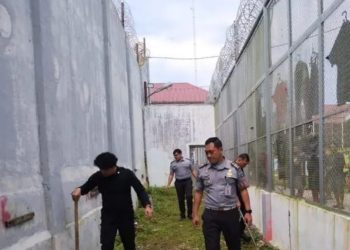 Jaga Keamanan KPLP, Ucok Sinabang Cek Bangunan Tembok Lapas Narkotika Pematang Siantar