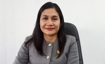 Anggota DPRD Apresiasi Disnakertranskop UKM yang Berikan Piagam Penghargaan Kepada Perusahaan
