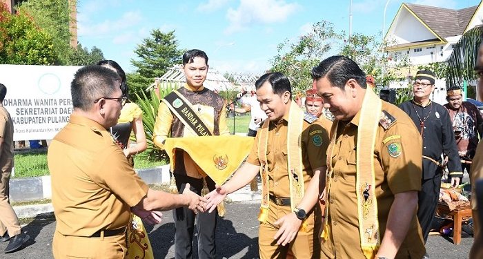 Ahmad Rifa’i dan Ahmad Jayadikarta Disambut Sebagai Pemimpin Baru di Kabupaten Pulang Pisau