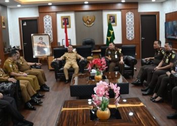 Gubernur dan Wagub Kalteng Kunjungi Kejati dan Korem 102/Pjg