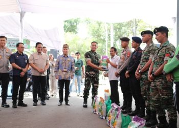 Gubernur Agustiar Sabran Buka Pasar Murah se-Kalteng