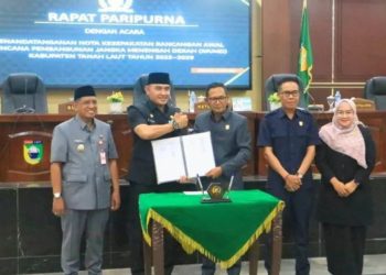 Bupati-DPRD Tandatangani Nota Kesepakatan Ranwal RPJMD Tanah Laut 2025-2029