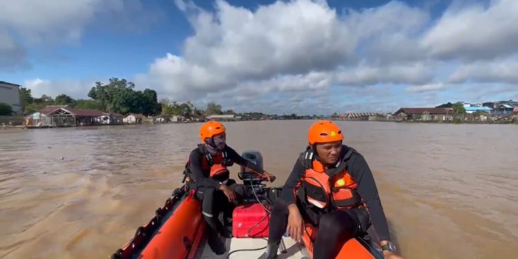 Tim SAR Gabungan Lakukan Pencarian Pemancing yang Tenggelam di Sungai Kahayan