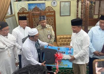 Gubernur Agustiar Sabran Serahkan Bantuan Mobil Jenazah dan Ambulan Untuk Warga Puntun
