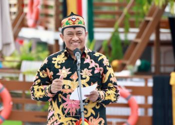 Wagub Edy Pratowo Resmikan Kapal Wisata Susur Sungai, Perkuat Potensi Ekowisata Daerah