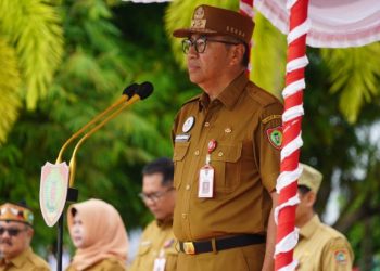 Plt. Sekda Leonard S. Ampung Tekankan Disiplin, Dedikasi, dan Etika ASN