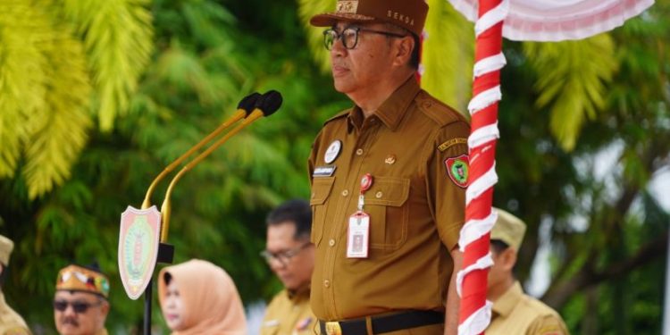 Plt. Sekda Leonard S. Ampung Tekankan Disiplin, Dedikasi, dan Etika ASN