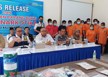 Belasan Pengedar Narkoba Ditangkap BNN Kalteng, Tiga Diantaranya Satu Keluarga