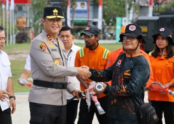Kapolda Kalteng Hadiri Apel Kesiapsiagaan Karhutla di Halaman Kantor Gubernur